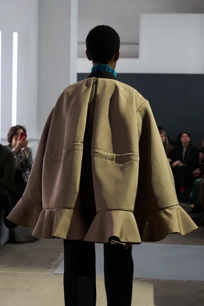 Look 38